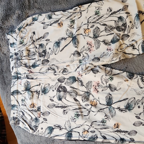 Fluid floral jogger - Picture 5 of 8